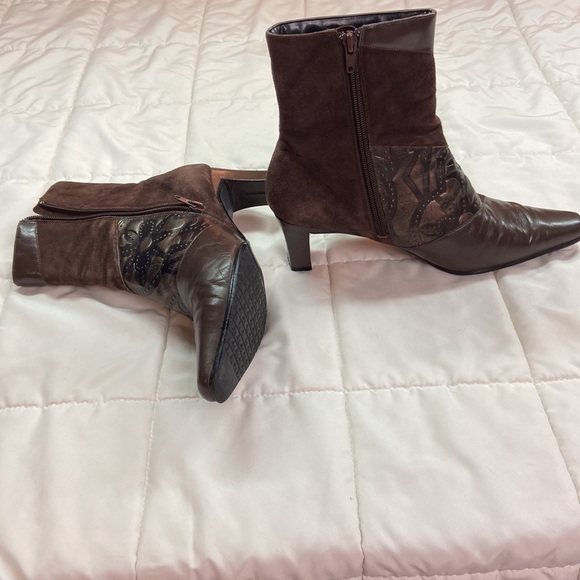 Monzo & Franco Oyster Heeled Embossed Brown Leather Upper Boots Size 8.5 EUC - Picture 6 of 13